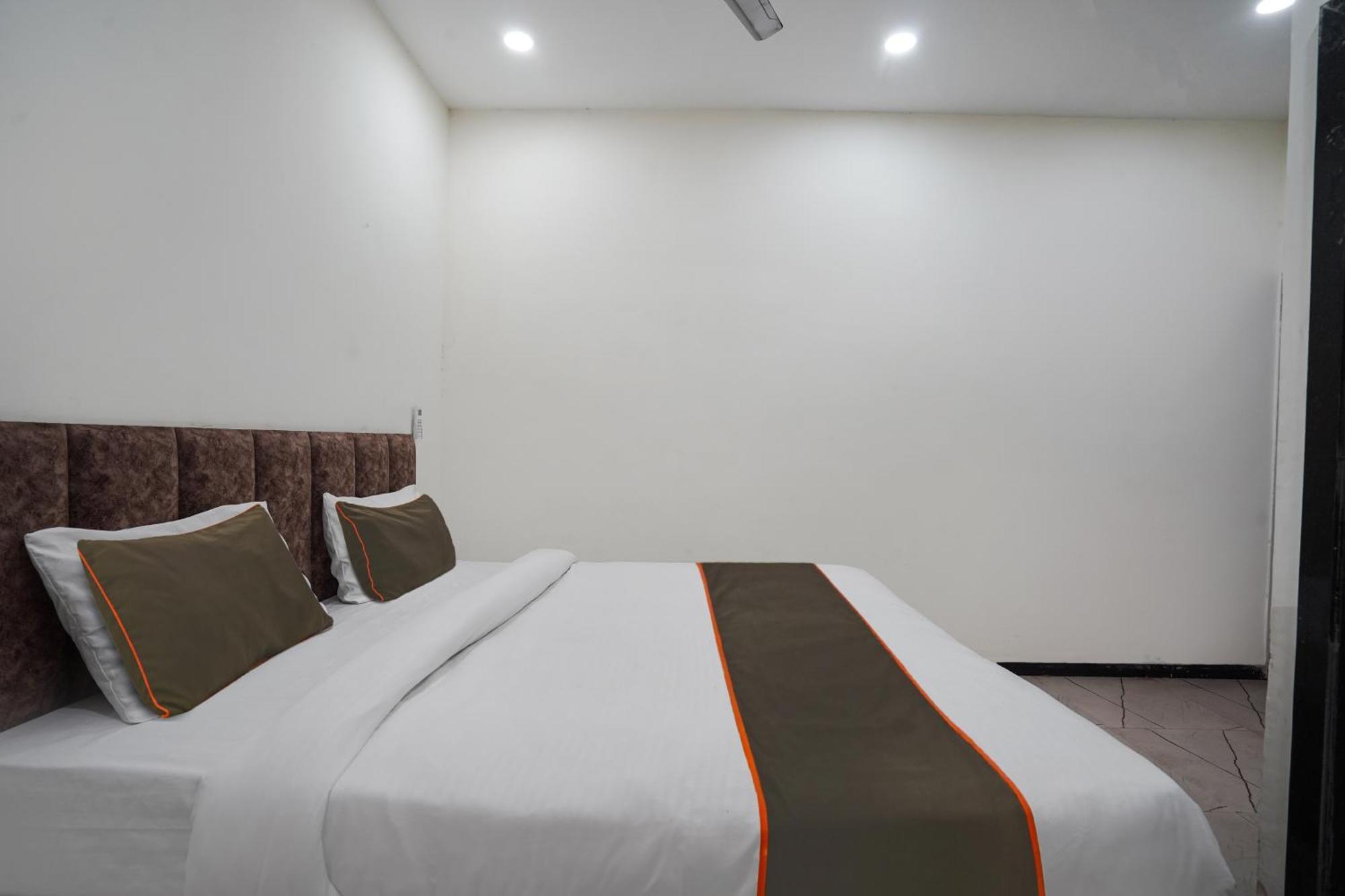 Townhouse Amanaka Formerly Hotel City Pride Rāipur Eksteriør bilde
