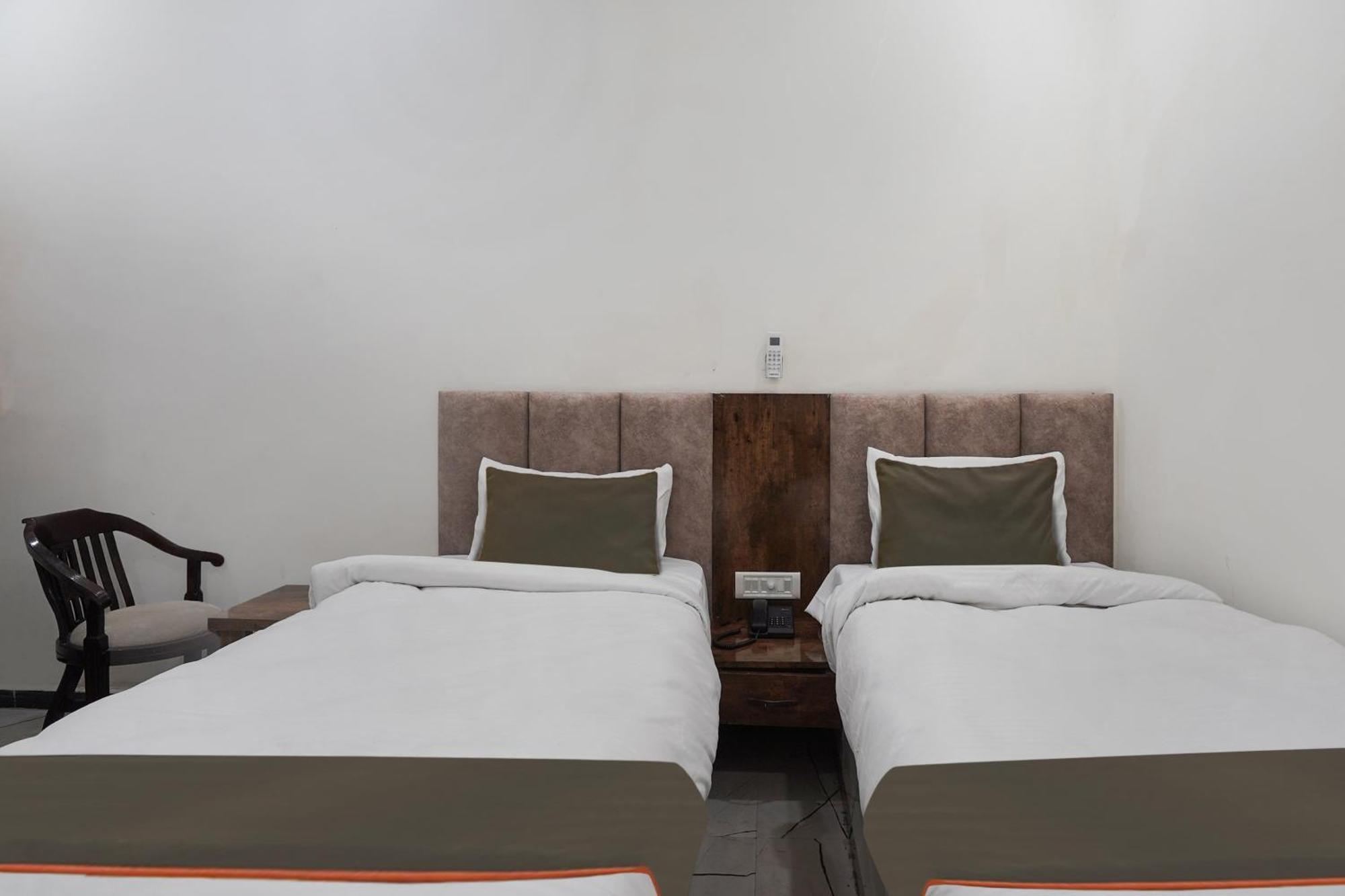 Townhouse Amanaka Formerly Hotel City Pride Rāipur Eksteriør bilde